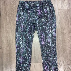 Tek Gear knee length workout pants size medium